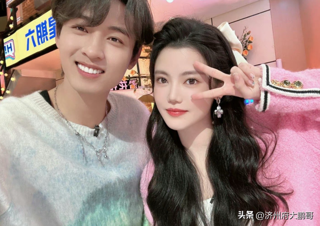 秦霄贤孙珍妮合照 这对也是可以磕的吗？ 