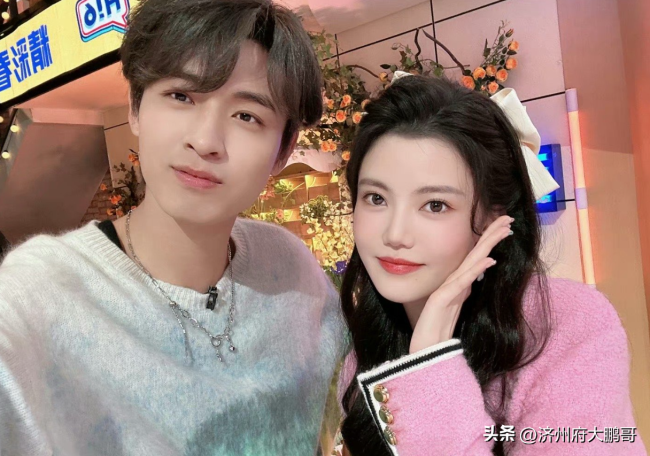 秦霄贤孙珍妮合照 这对也是可以磕的吗？ 