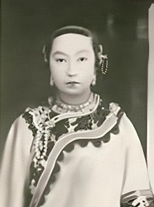 ​1888年，李鸿章把22岁女儿嫁给老大臣，没想到两人子孙竟如此出名