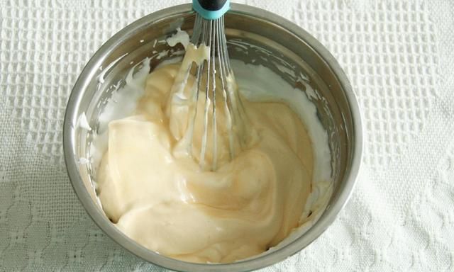 奶油打发不起来怎么补救