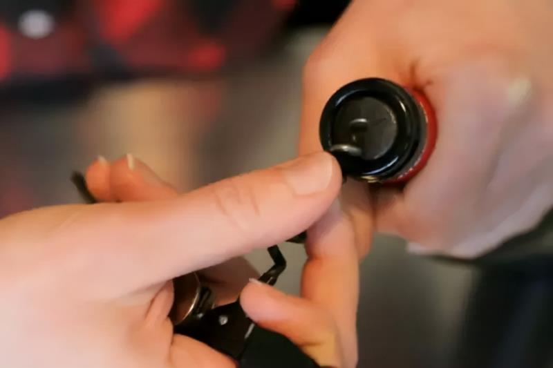 凯撒之手红酒多少钱一瓶（凯撒干红葡萄酒最新报价）(2)