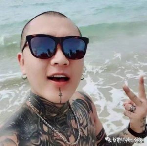 ​“丈门”快手方丈强势回归快手，宣扬正能量，一小时收入2千万