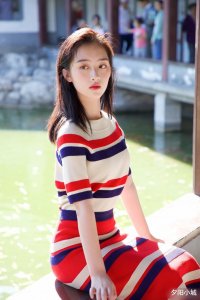 ​邓恩熙：关于她年龄的猜测，似乎该由豆瓣来“背锅”