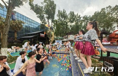 ​边看表演边泡温泉，宁乡灰汤金太阳温泉等你来泡