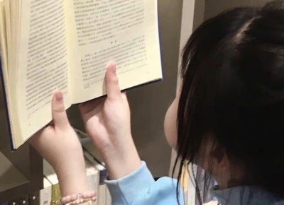 ​漫画暗恋一个人的独角戏(暗恋是一场无声的内心戏)