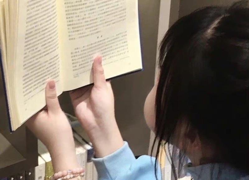 漫画暗恋一个人的独角戏(暗恋是一场无声的内心戏)