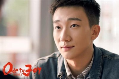 ​《欢乐颂》：应勤与邱莹莹和好后，情结依然存在，他们不会幸福