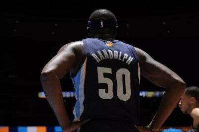 ​38岁的黑熊兰多夫终于退役，曾经的黑白双煞，撑起了那些年的灰熊