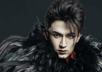 ​《半妖倾城》幽瞳湿身魅惑 和杀阡陌比谁更能撩妹？