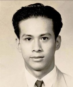 ​从穷小子到华人首富：李嘉诚的传奇一生与商业智慧