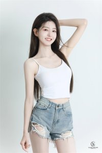 ​拍照不会摆姿势，9个全身站姿技巧，拍照上镜、腿长好看