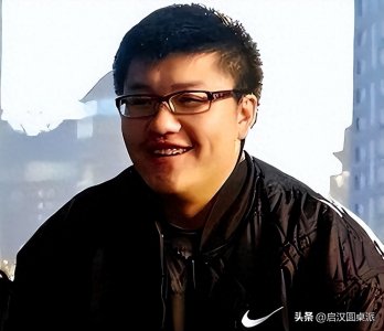 ​2003年，他偷窃高考试卷，背熟后去参加考试，看到考题却傻眼了