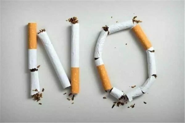 吸烟会导致脸上起痘痘吗 吸烟对皮肤有什么影响