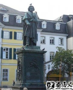 ​贝多芬身高究竟有多高