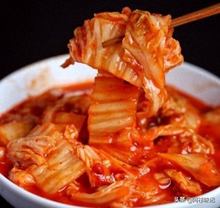 ​在家制作“辣白菜”，一学就会，味道脆辣、酸甜，太好吃