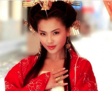 ​花蕊夫人选择迎奉，小周后选择抗争，结果命运都一样