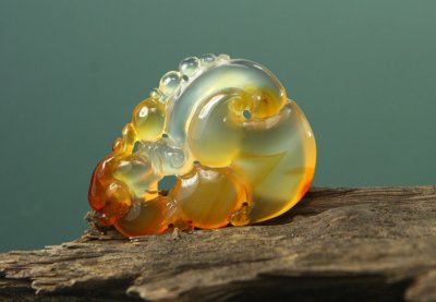 ​玉髓玛瑙鉴别最简单方法（还分不清玉髓和玛瑙吗？这一篇教你看清它们！）