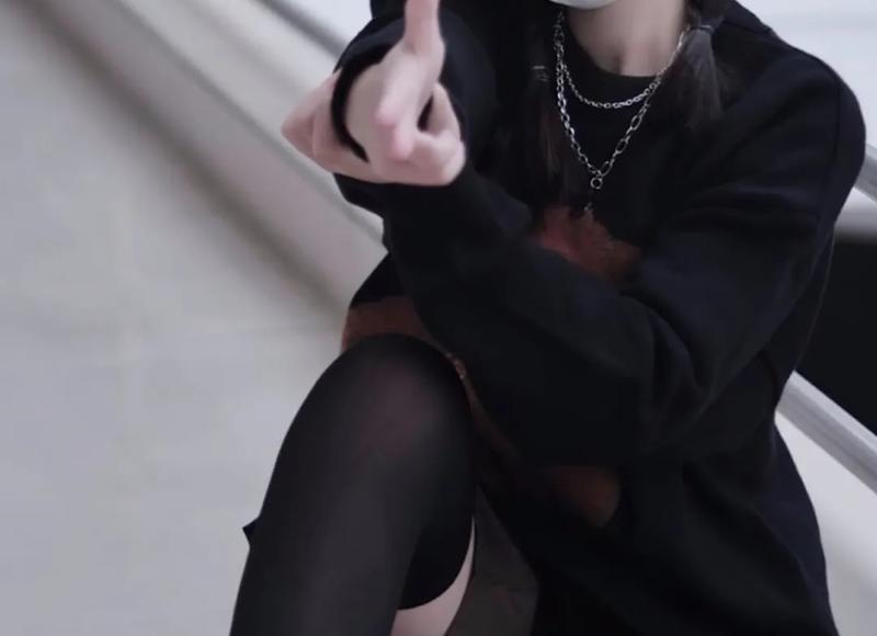 自制“香肠”时，调料比例要掌握好，学会这个做法，香肠香醇入味