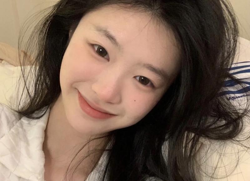 女生有时候看我