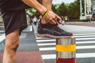 ​彪马hybrid和阿迪达斯boost哪个好 顶级缓震科技