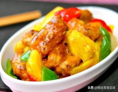 ​教你这么做糖醋菠萝排骨，一口吃下去酸酸甜甜，下饭又解腻