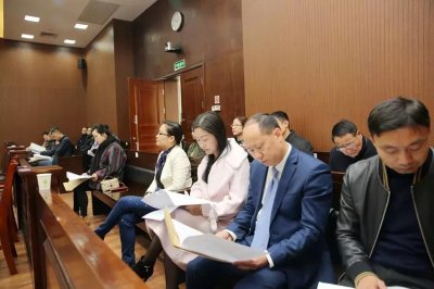 ​检察官出庭公诉周骥阳合同诈骗案，代表、委员、监督员来评议