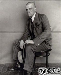 ​马雅可夫斯基简介以及他的成就