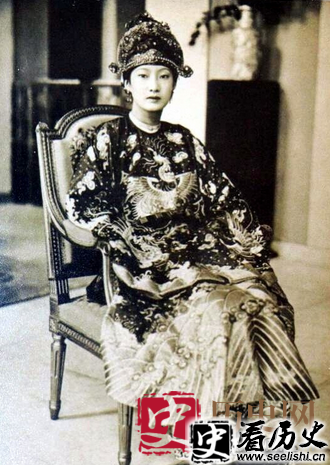 越南南芳皇后简介