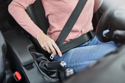 ​从三点式安全带说起，沃尔沃如何将安全刻进骨子里？