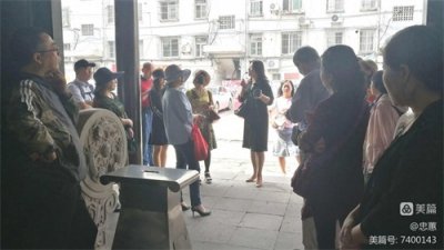 ​参观八怪纪念馆