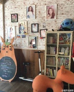 ​郑爽炸鸡店被砸却有意外之喜，因祸得福，简直逆天！