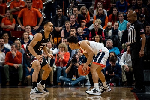 NBA选秀的基地,美国大学生协会NCAA篮球联赛