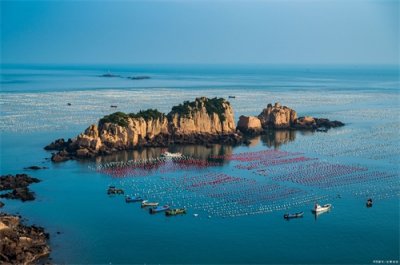 ​这座小岛有个村庄竟空无一人，为何还有那么多人前去旅游