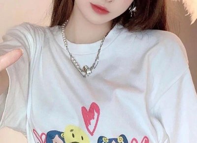 ​张国荣和梅艳芳（张国荣和梅艳芳曾多次公开接吻）