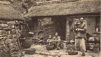 墨黑纸白丨历史不可能宠幸一代人,所以要做苦难的歌颂者?