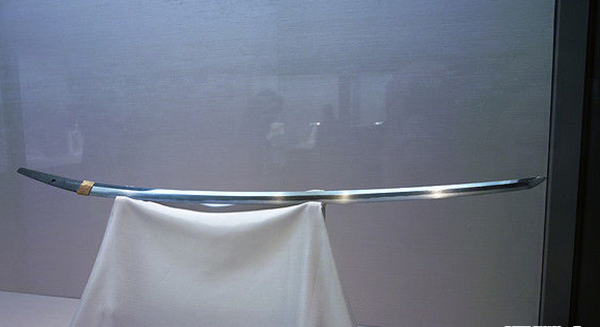 日本十大传世国宝,三日月宗近是日本世界五剑中最美的剑