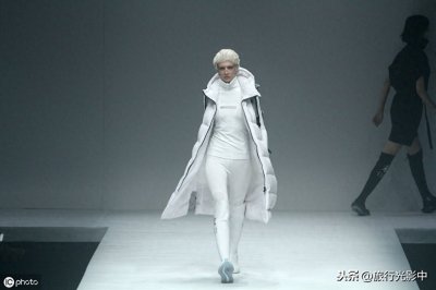 ​北京，模特展示乔丹新款运动装