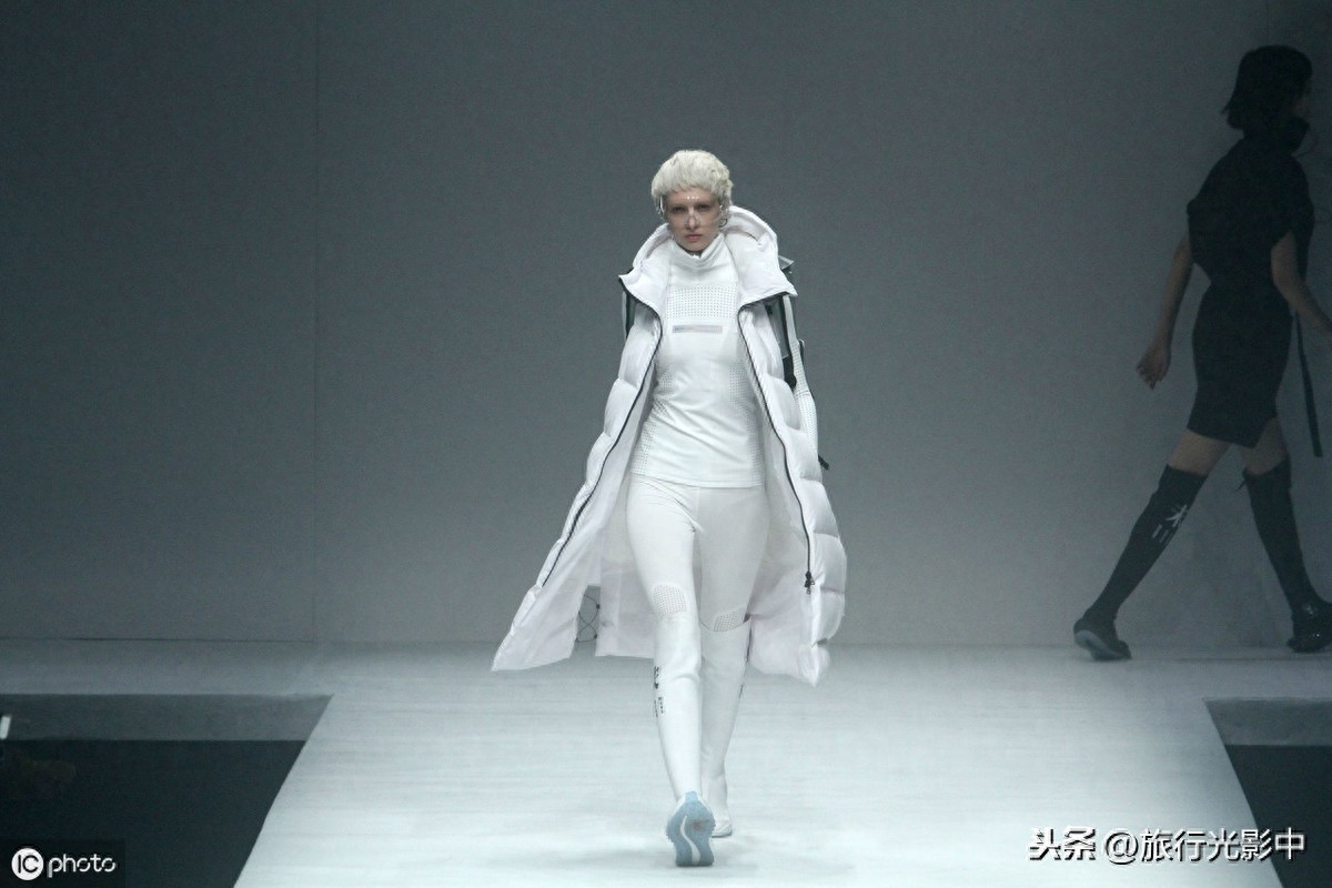 北京，模特展示乔丹新款运动装