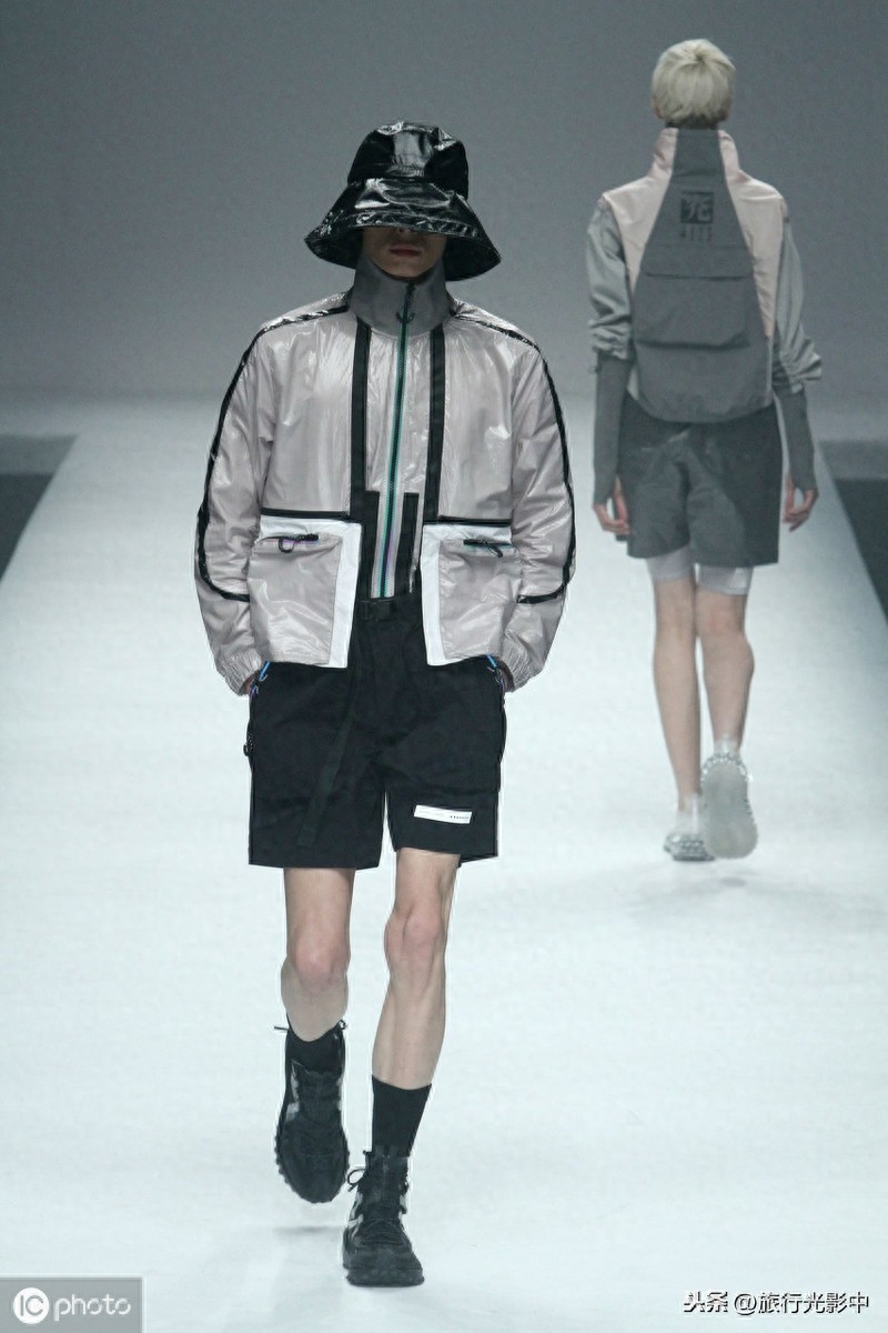 北京，模特展示乔丹新款运动装