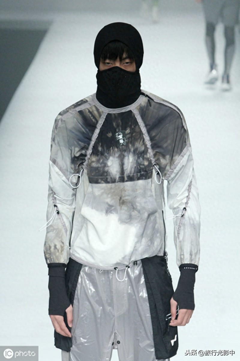 北京，模特展示乔丹新款运动装