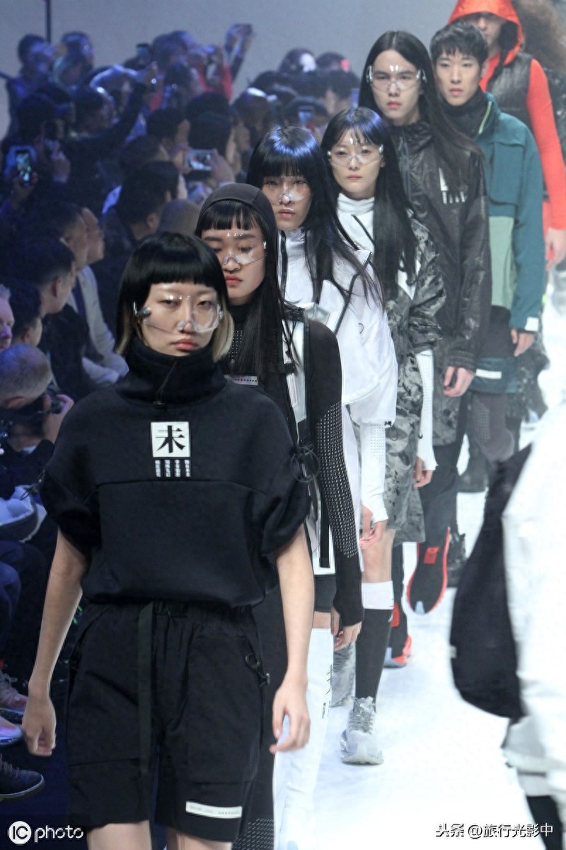 北京，模特展示乔丹新款运动装