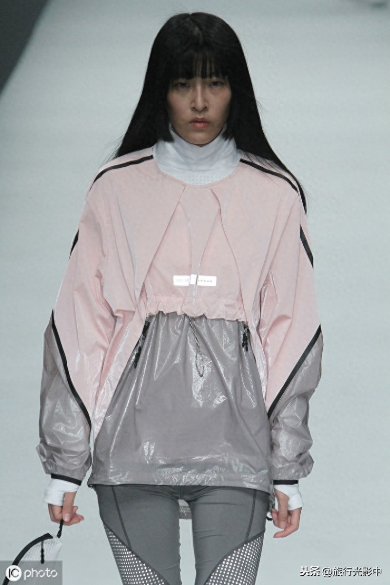 北京，模特展示乔丹新款运动装