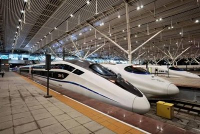 ​双层卧铺高铁亮相深圳春运！不再担心面对面“尬聊”