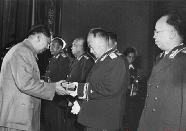 历史全：在这1000多名开国将帅中，统计排名这里主要说一下前五名