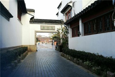 ​乌衣巷在哪里在哪个市 位于南京市（是一条幽静的巷子）